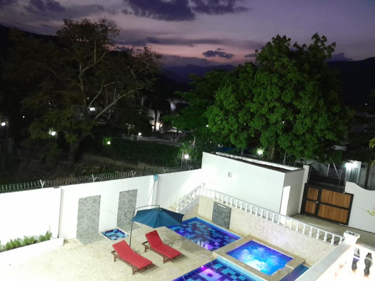 Hotel Santa Fe Del Parque Santa Fe de Antioquia Exterior foto